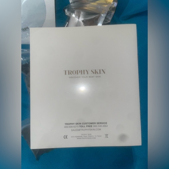 MicrodermMD-Trophy Skin - Picture 4 of 9